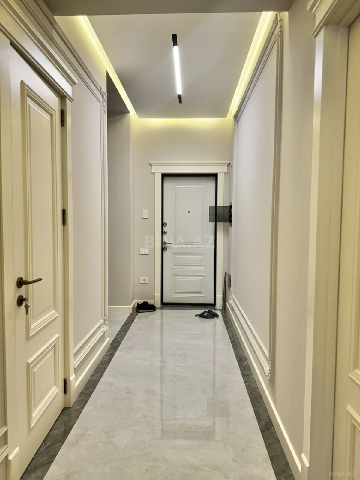 Satılır 2 otaqlı mənzil 79 m²