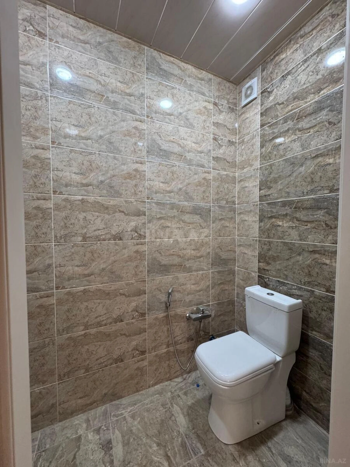 Satılır 2 otaqlı mənzil 80 m²