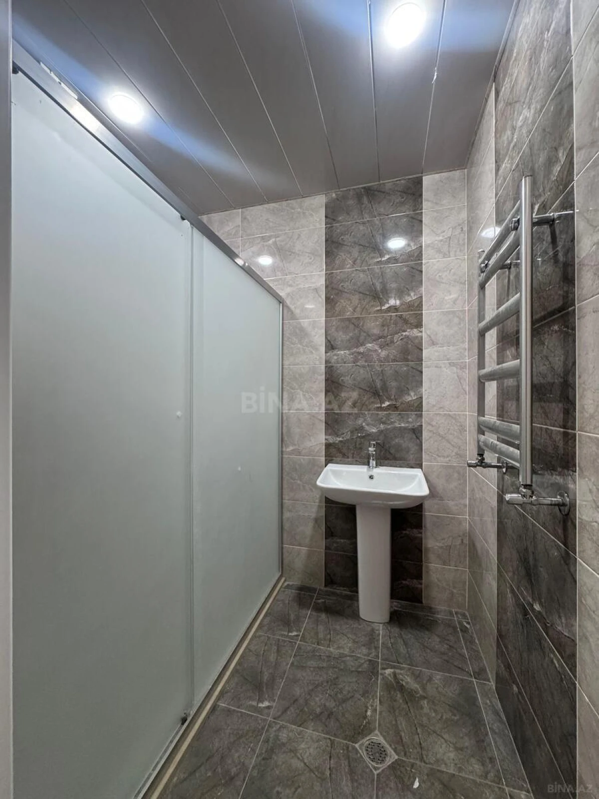 Satılır 2 otaqlı mənzil 80 m²