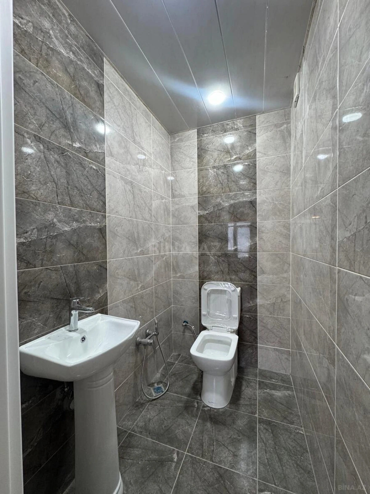 Satılır 2 otaqlı mənzil 80 m²