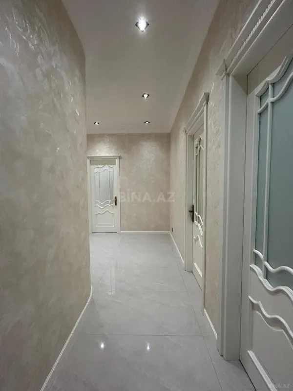 Satılır 3 otaqlı mənzil 120 m²