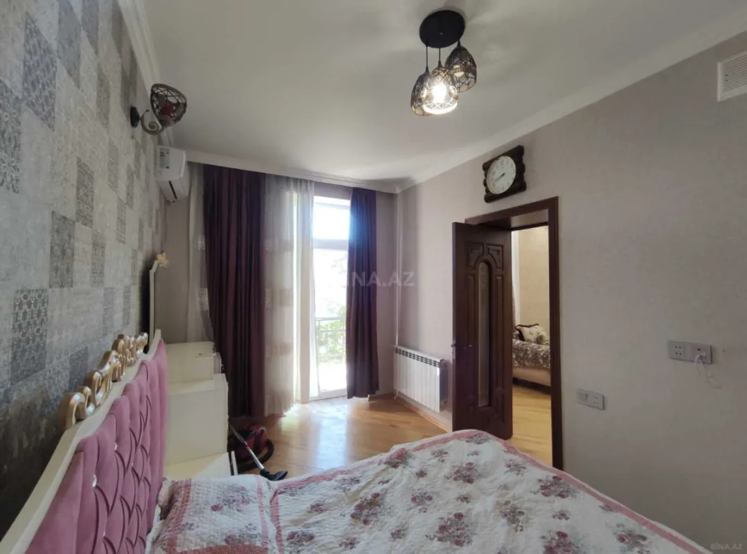 Kirayə verilir 2 otaqlı mənzil 65 m²