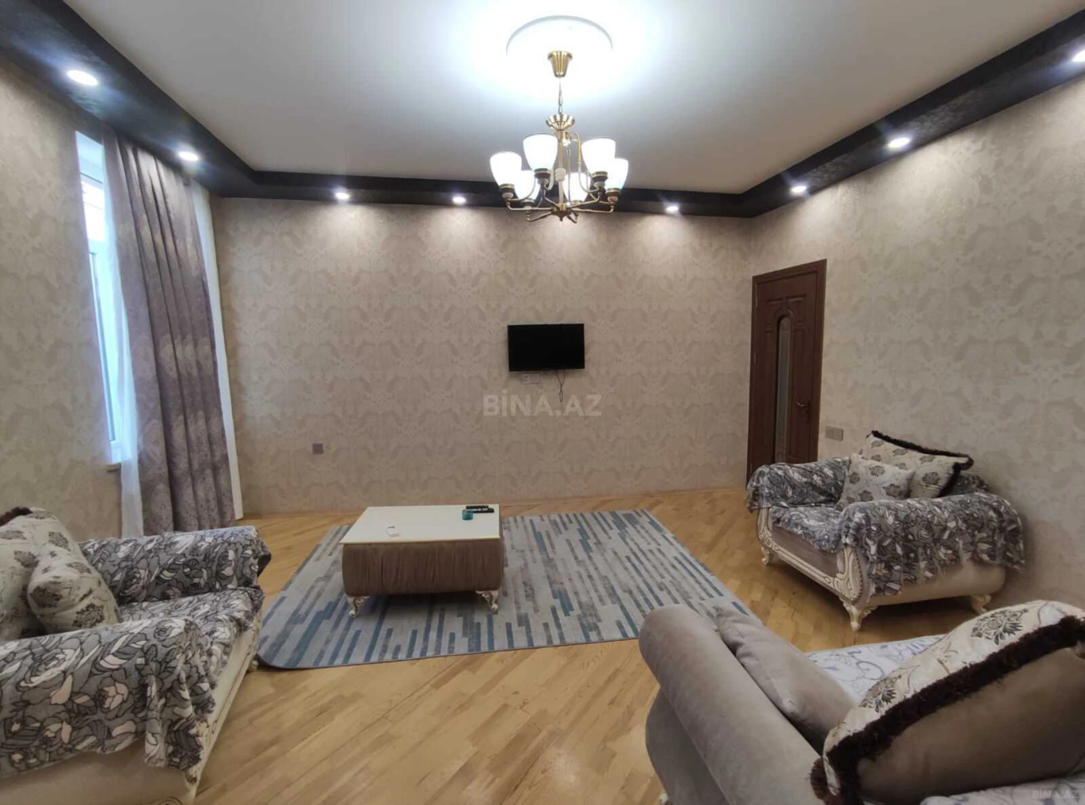 Kirayə verilir 2 otaqlı mənzil 65 m²