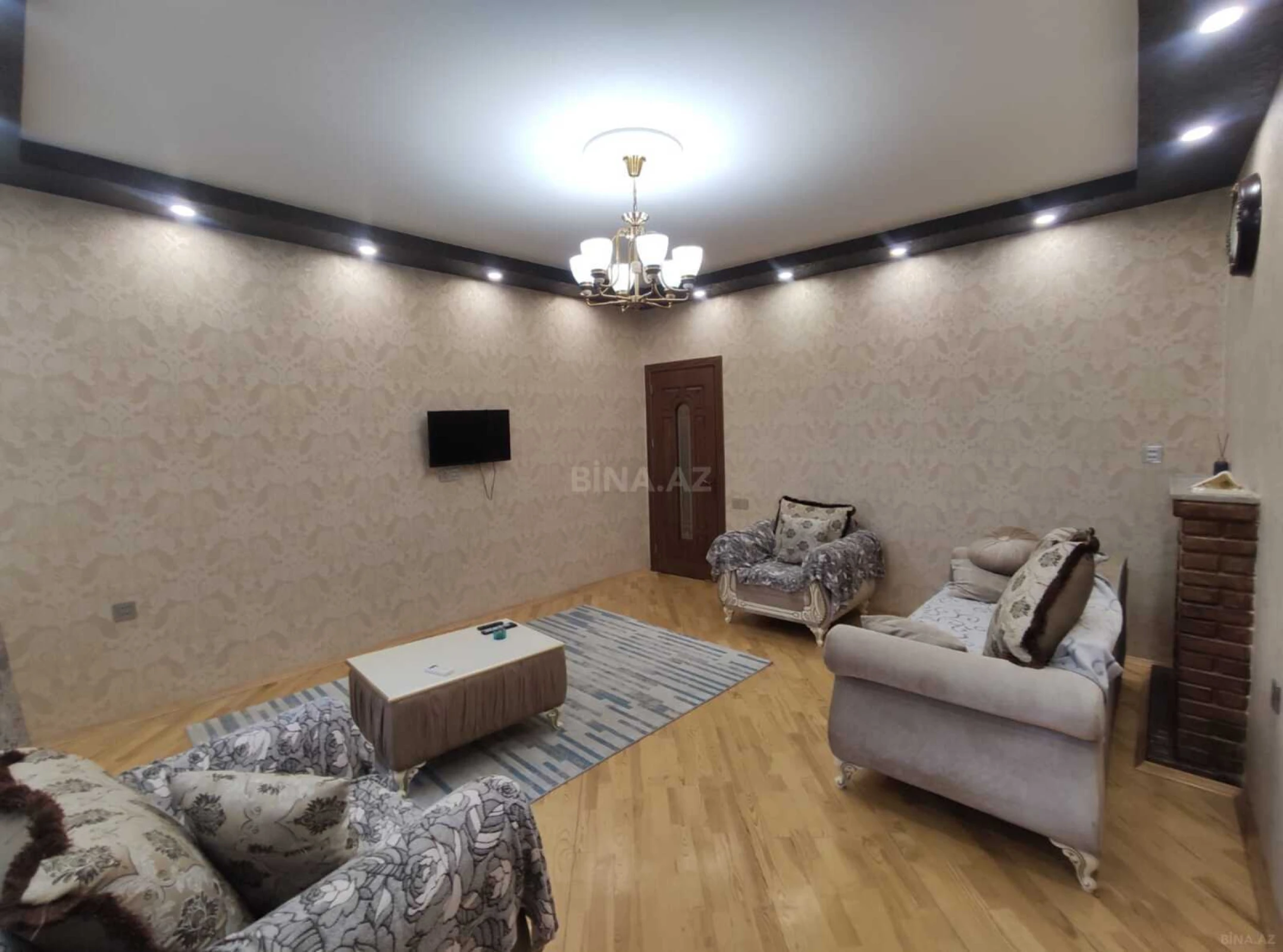 Kirayə verilir 2 otaqlı mənzil 65 m²