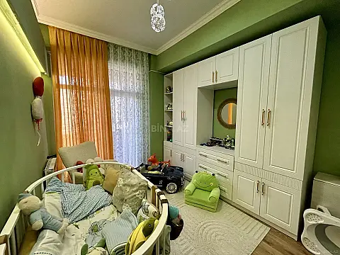 Satılır 3 otaqlı mənzil 98 m²