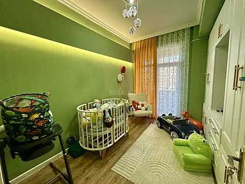 Satılır 3 otaqlı mənzil 98 m²