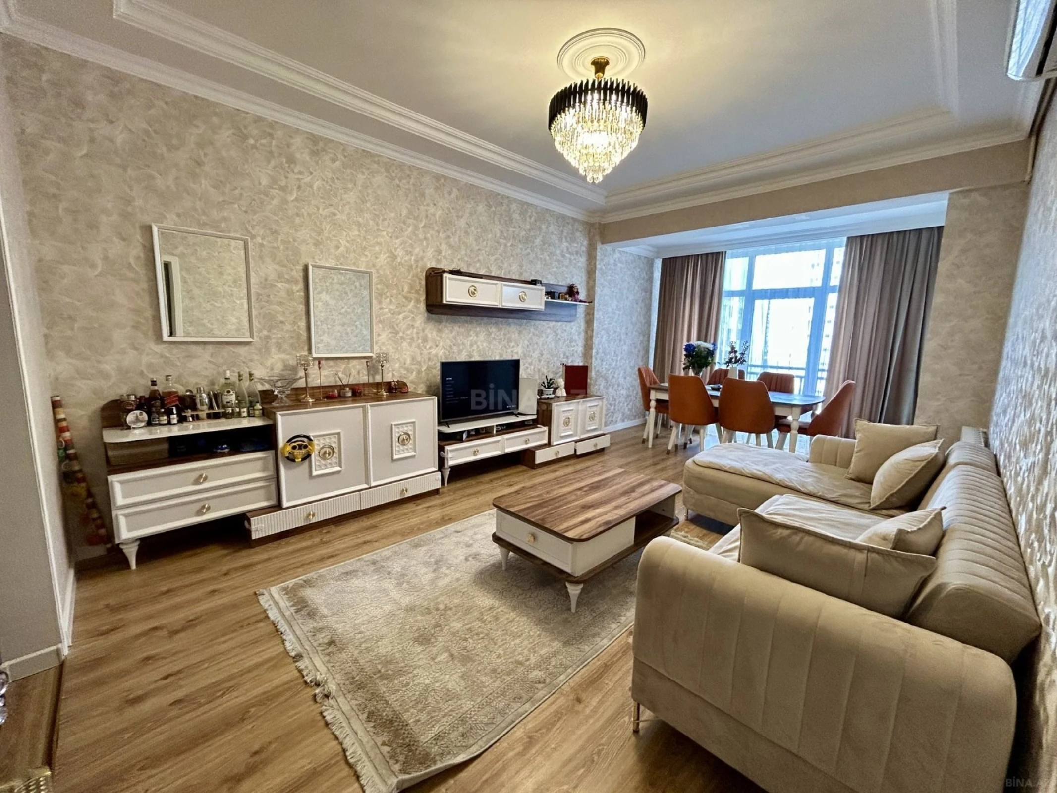 Satılır 3 otaqlı mənzil 98 m²