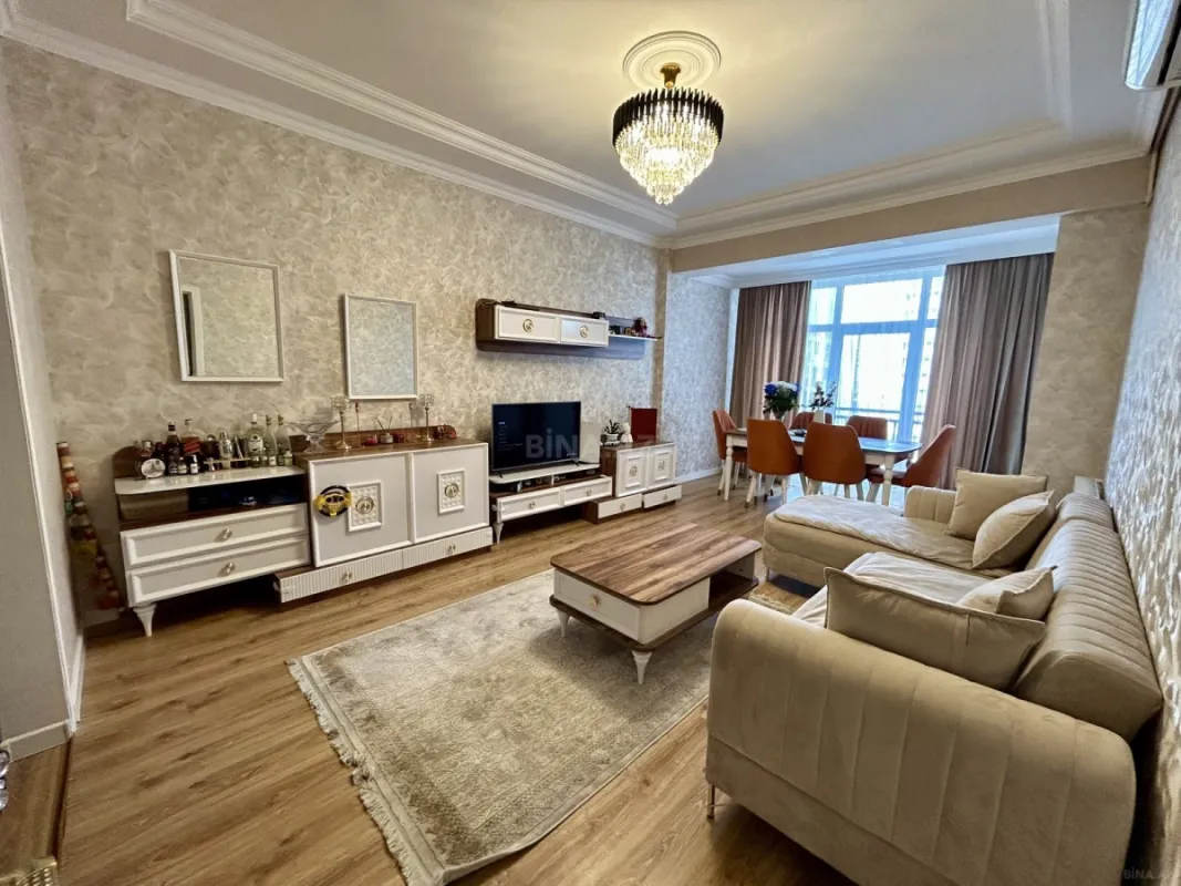 Satılır 3 otaqlı mənzil 98 m²