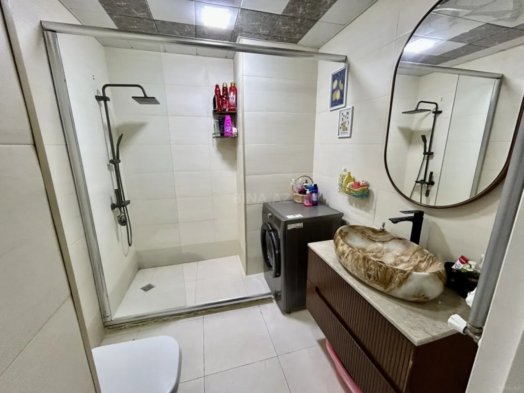 Satılır 3 otaqlı mənzil 98 m²