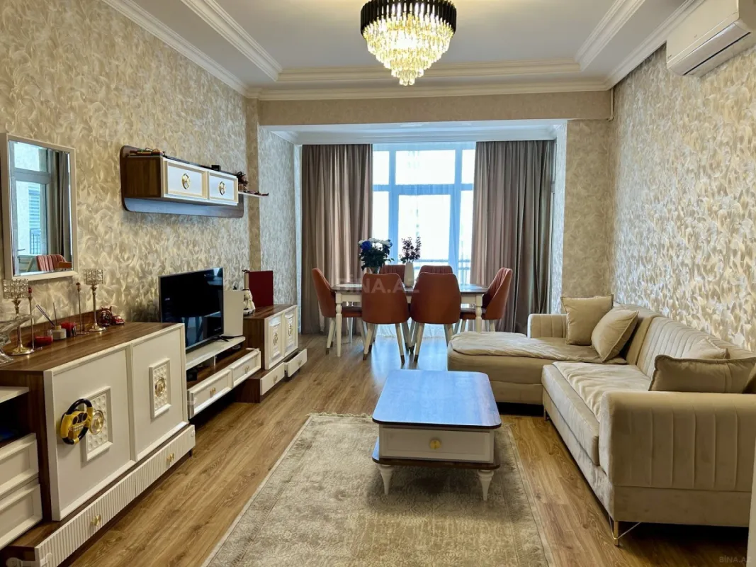 Satılır 3 otaqlı mənzil 98 m²