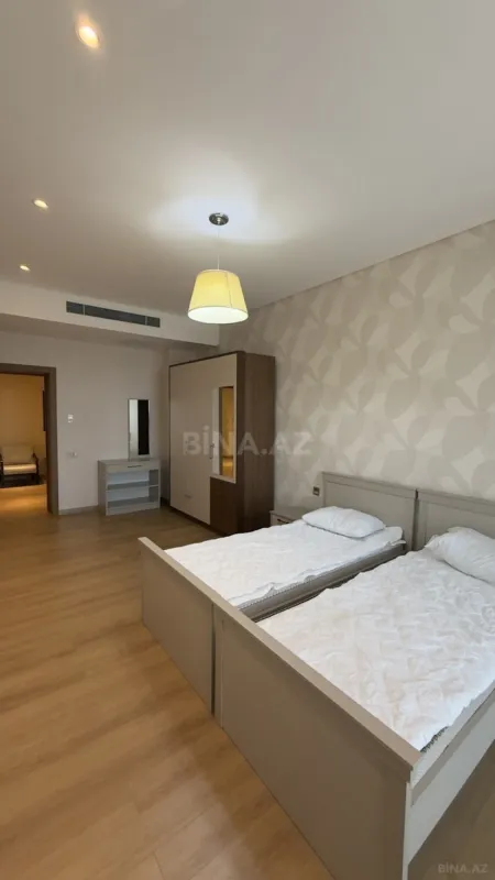 Kirayə verilir 4 otaqlı mənzil 201.2 m²