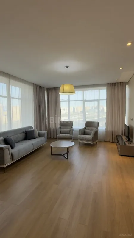 Kirayə verilir 4 otaqlı mənzil 201.2 m²