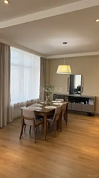Kirayə verilir 4 otaqlı mənzil 201.2 m²