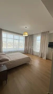 Kirayə verilir 4 otaqlı mənzil 201.2 m²