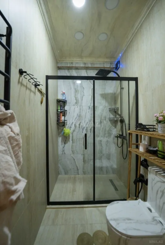 Satılır 3 otaqlı mənzil 156 m²