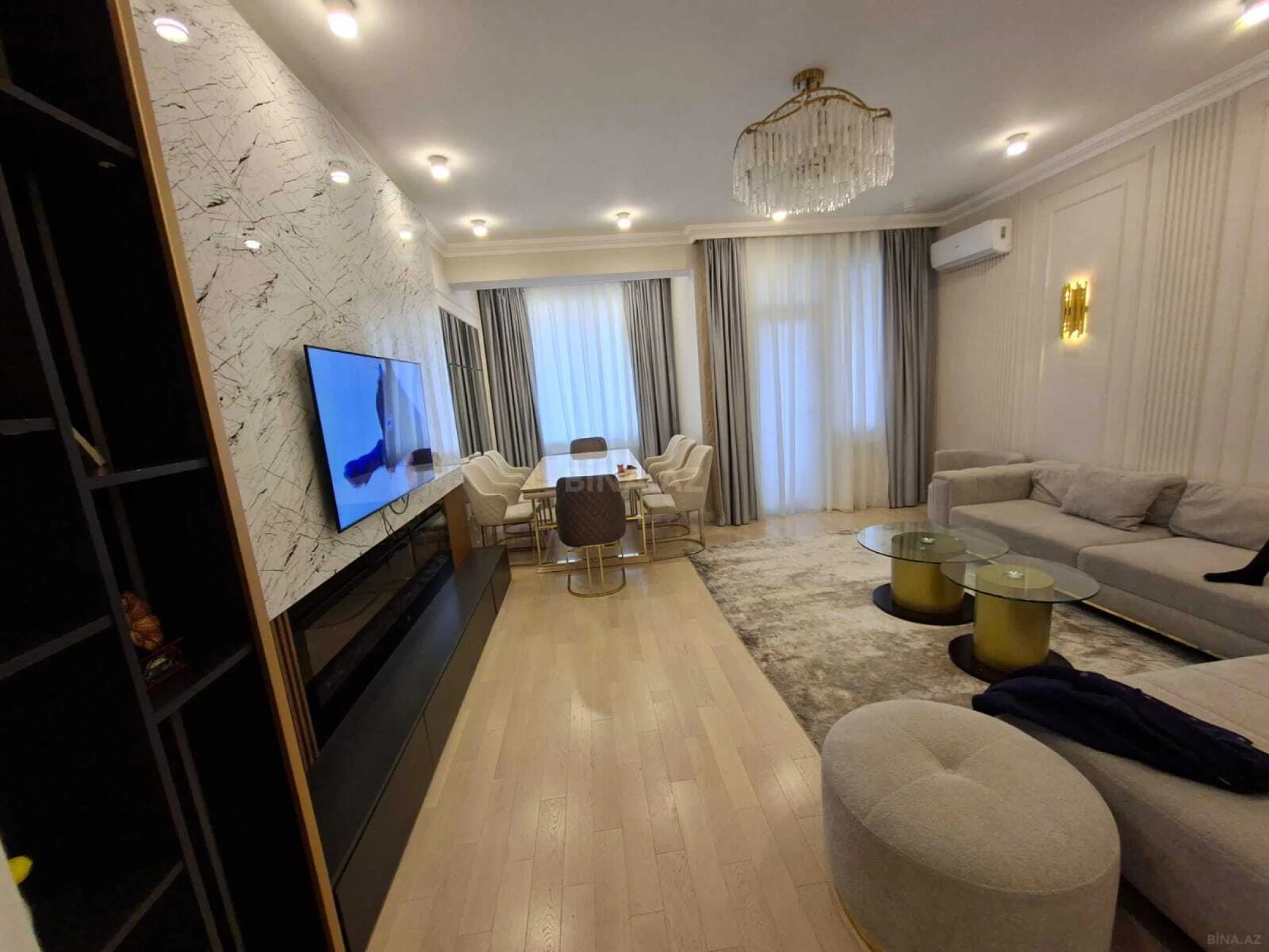 Satılır 3 otaqlı mənzil 137 m²