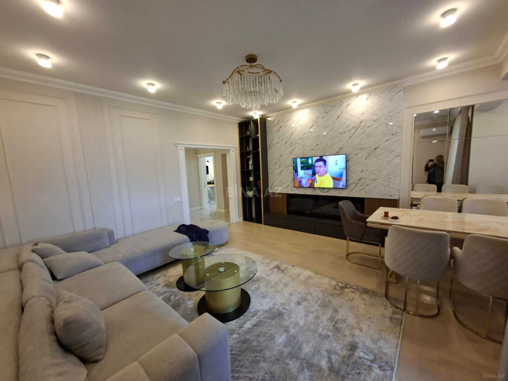 Satılır 3 otaqlı mənzil 137 m²