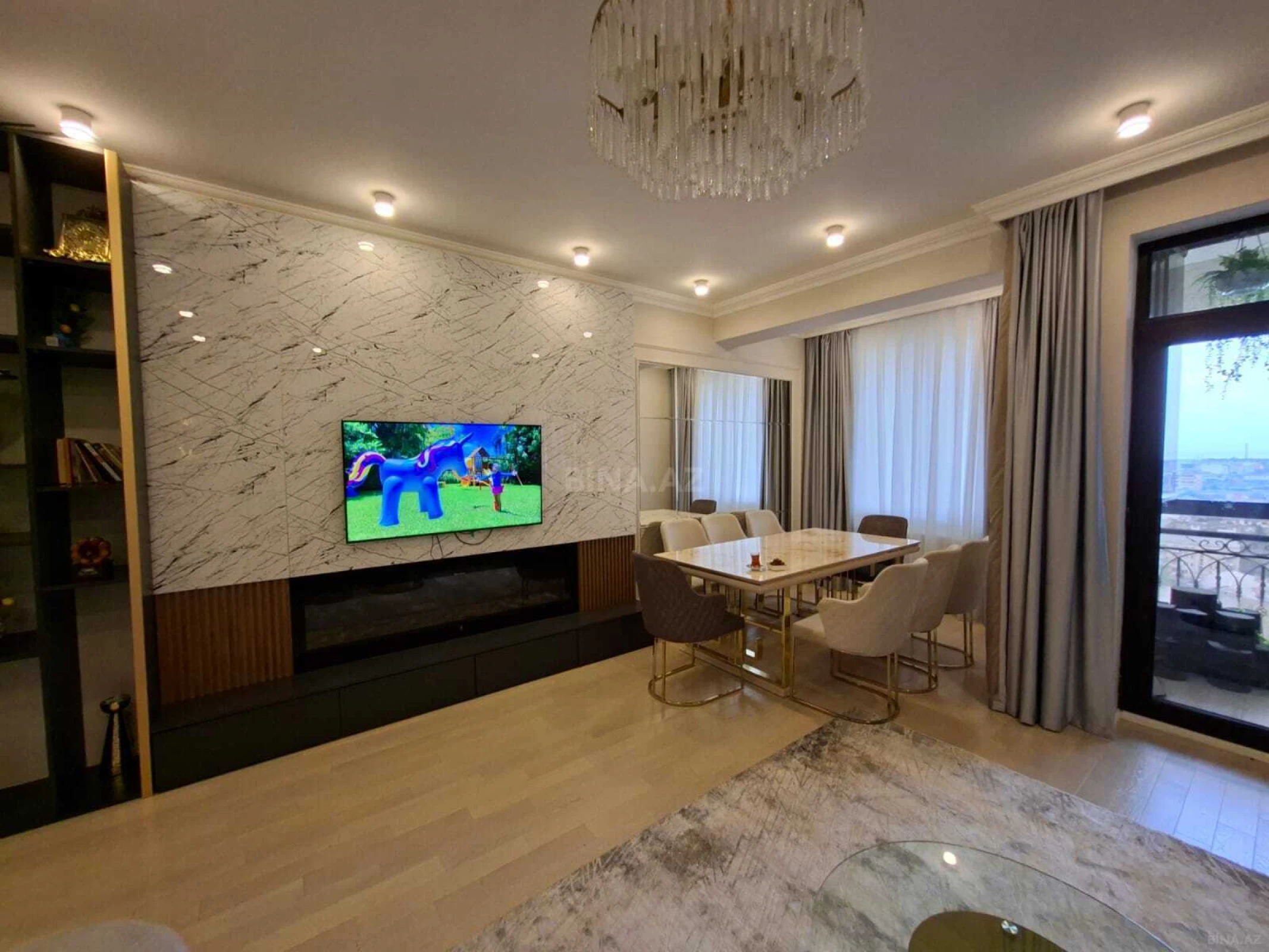 Satılır 3 otaqlı mənzil 137 m²