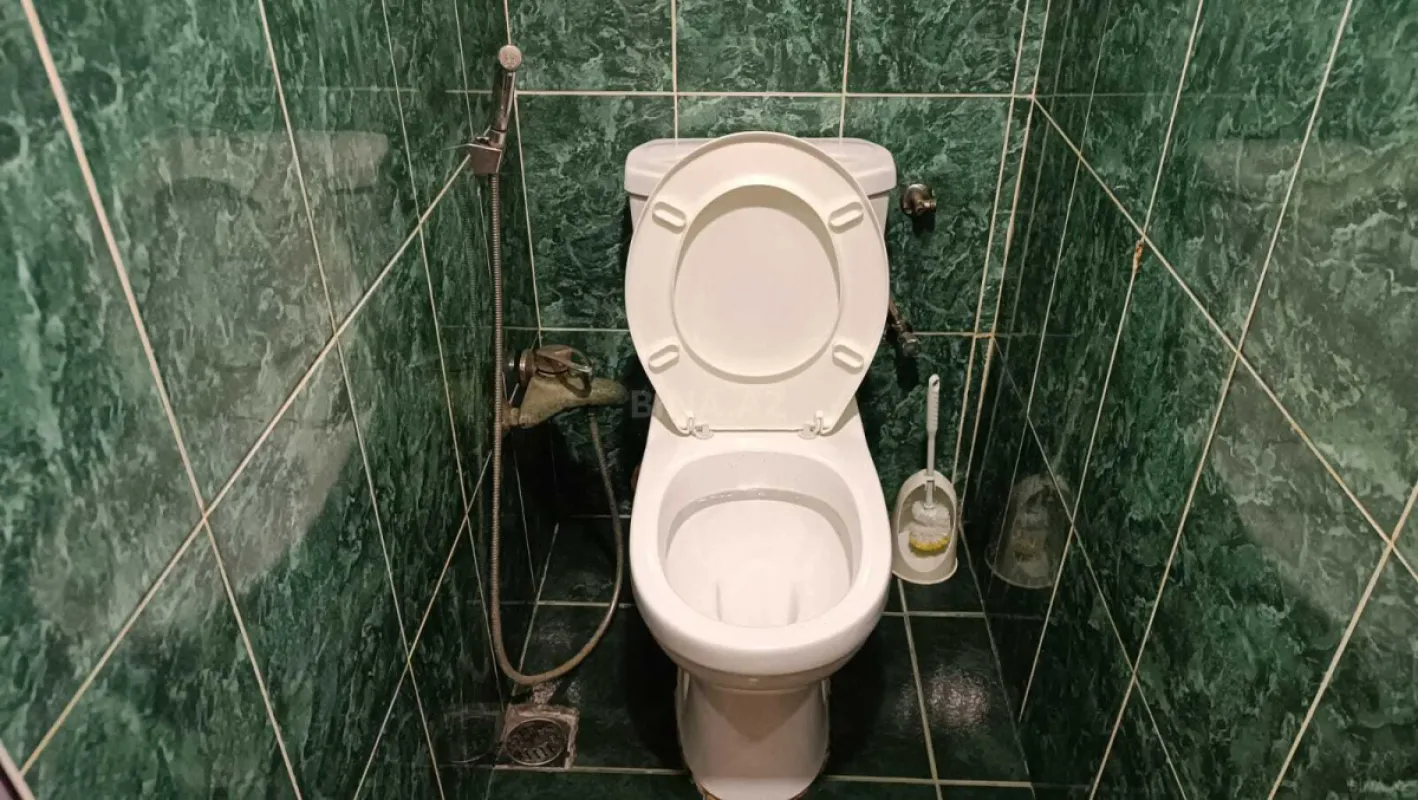 Satılır 4 otaqlı mənzil 110 m²