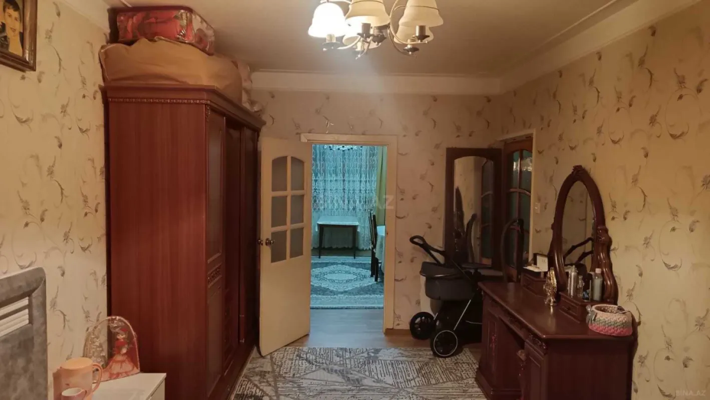 Satılır 4 otaqlı mənzil 110 m²