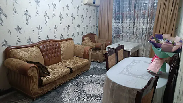 Satılır 4 otaqlı mənzil 110 m²
