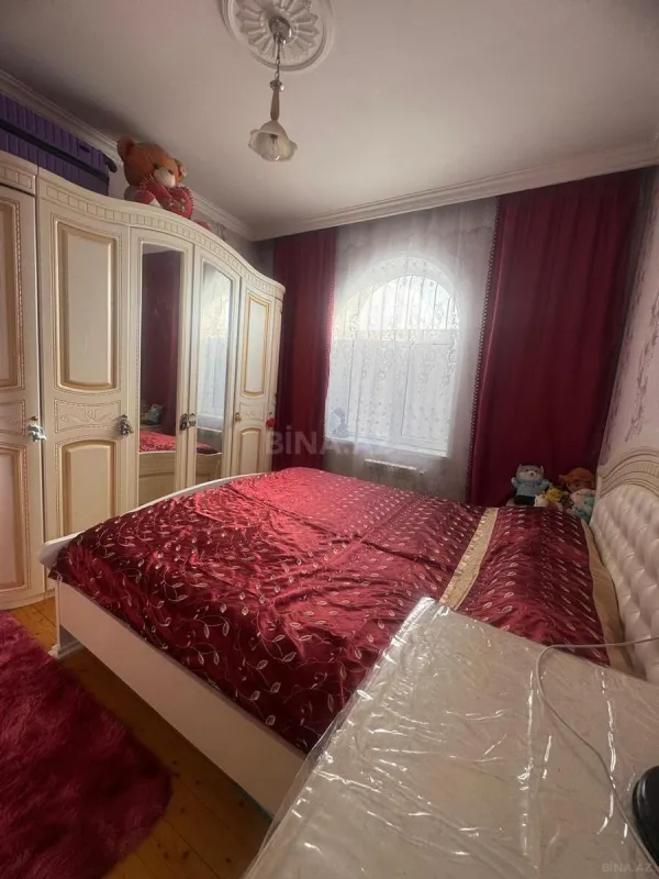 Satılır 5 otaqlı həyət evi 140 m²
