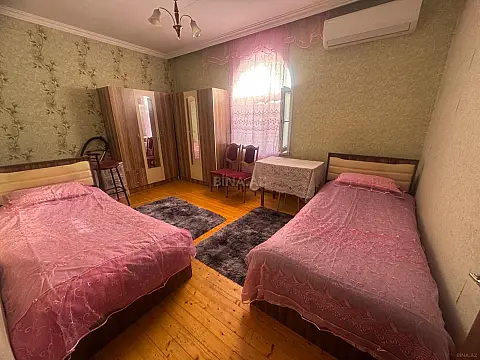 Satılır 5 otaqlı həyət evi 140 m²