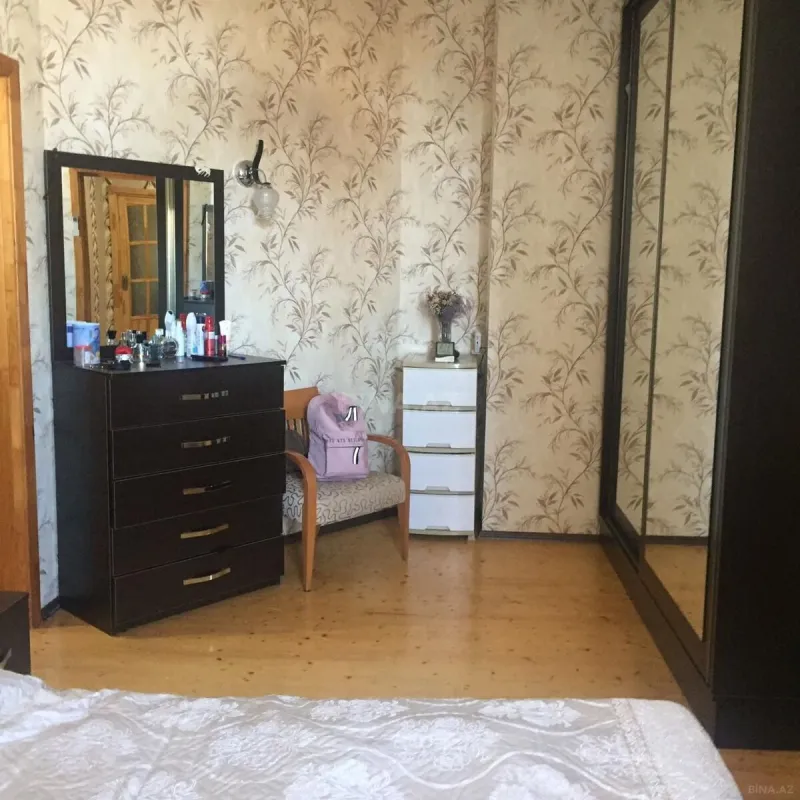Satılır 3 otaqlı mənzil 96 m²
