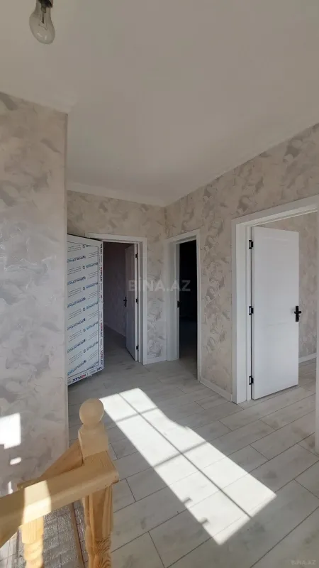 Satılır 4 otaqlı həyət evi 140 m²