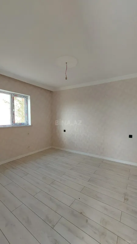 Satılır 4 otaqlı həyət evi 140 m²