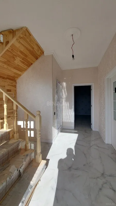 Satılır 4 otaqlı həyət evi 140 m²