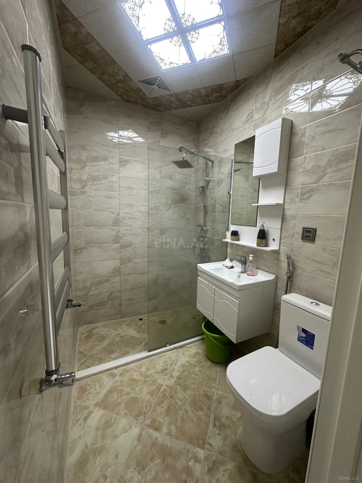 Kirayə verilir 2 otaqlı mənzil 60 m²