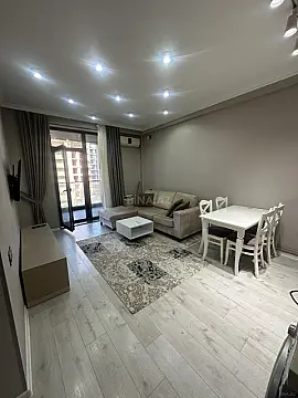 Kirayə verilir 2 otaqlı mənzil 60 m²