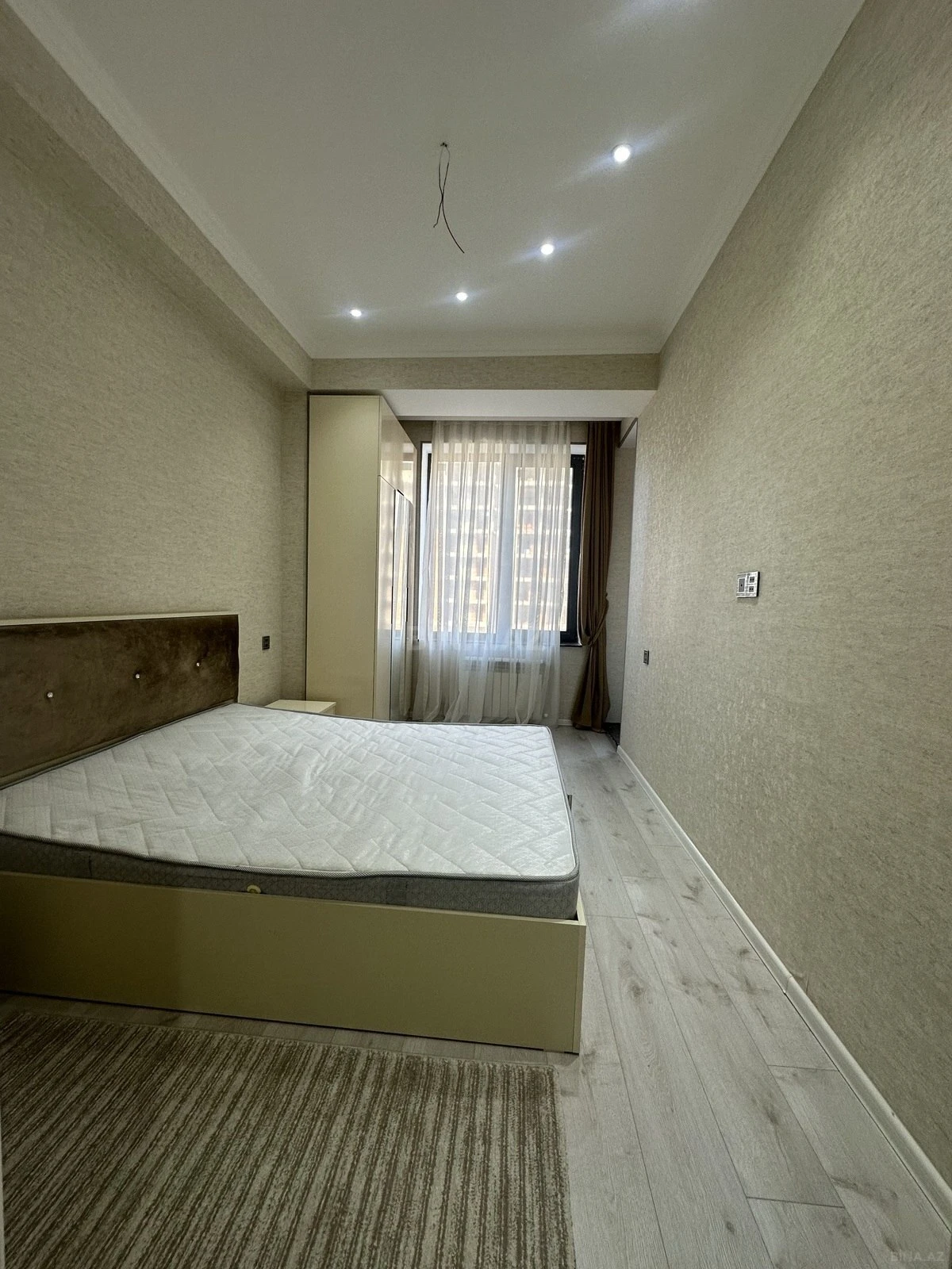 Kirayə verilir 2 otaqlı mənzil 60 m²