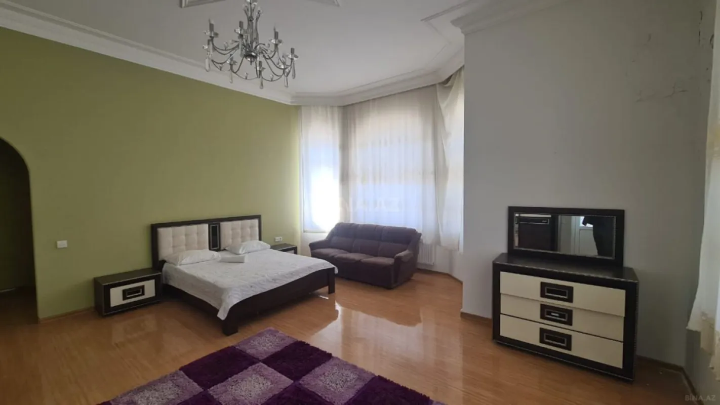 Kirayə verilir 7 otaqlı həyət evi 300 m²