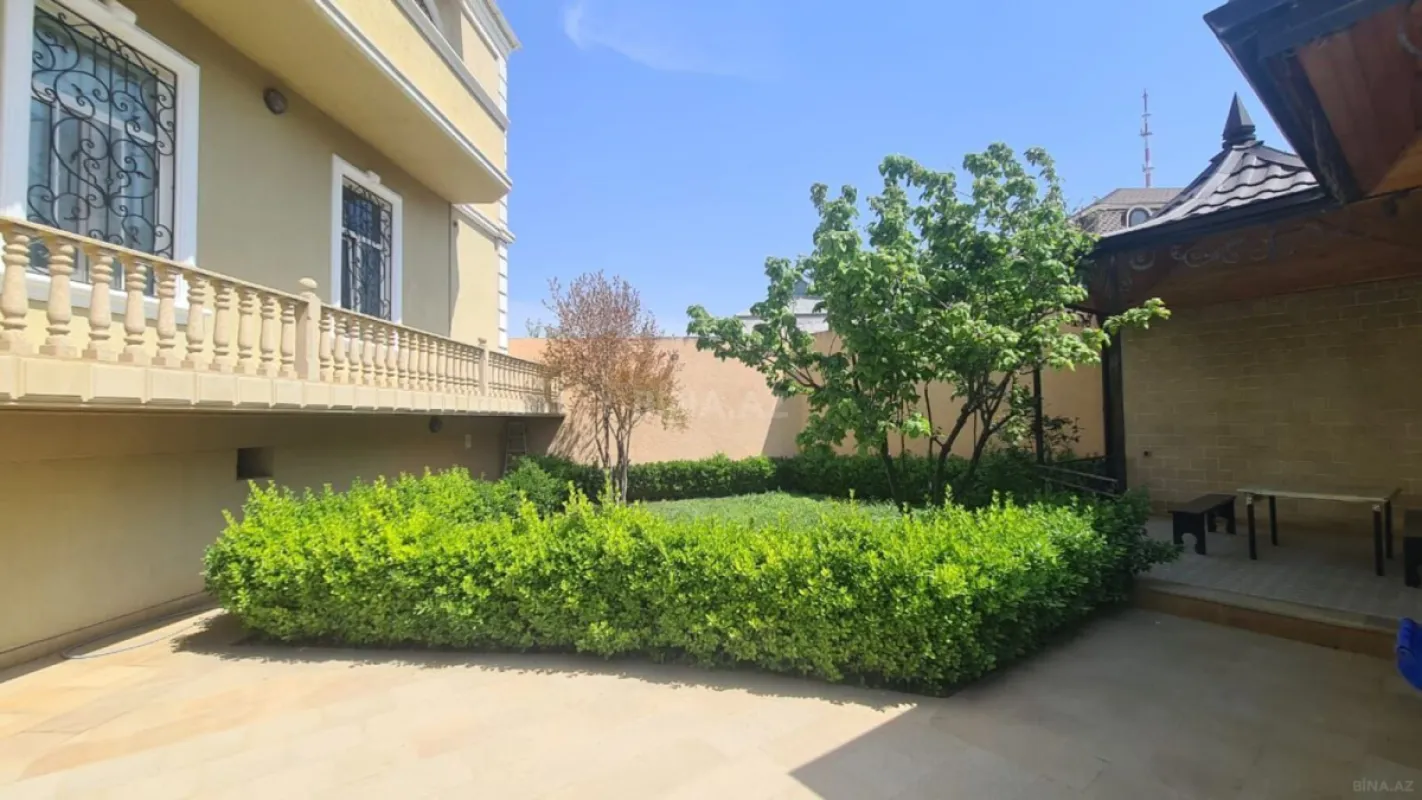 Kirayə verilir 7 otaqlı həyət evi 300 m²
