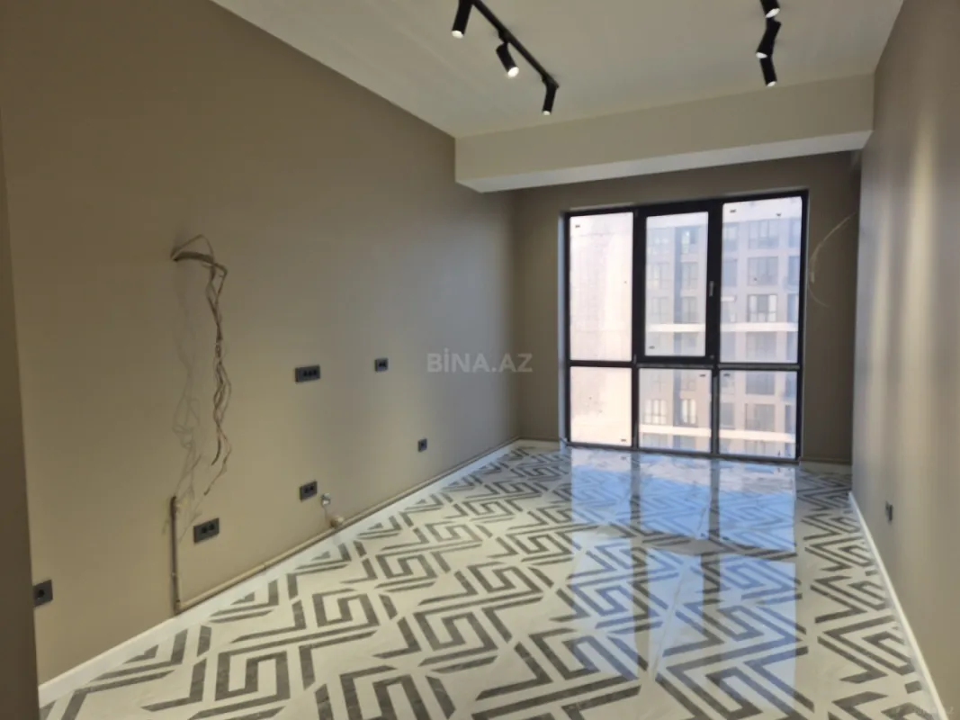 Satılır 2 otaqlı mənzil 117 m²