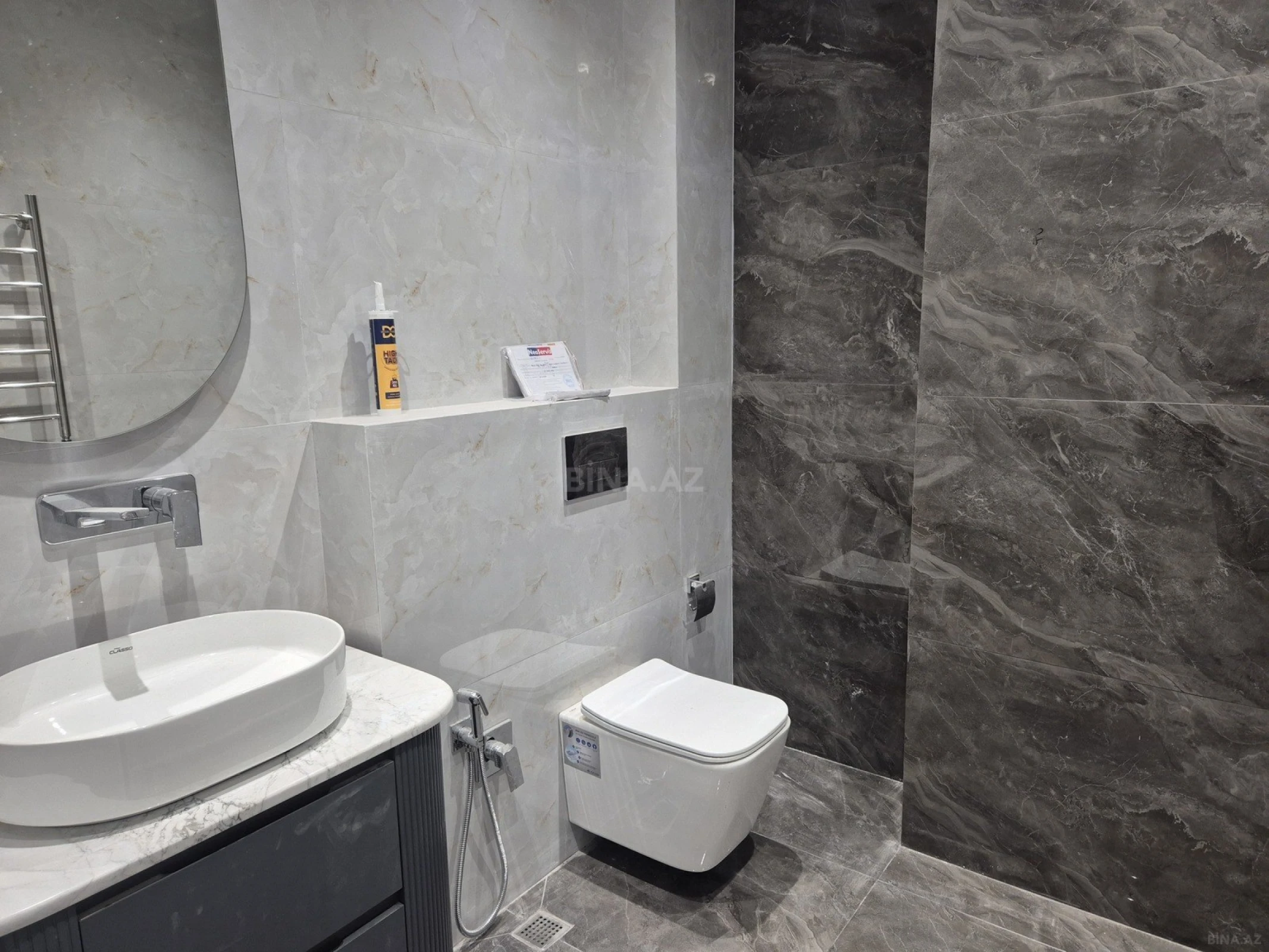 Satılır 2 otaqlı mənzil 117 m²