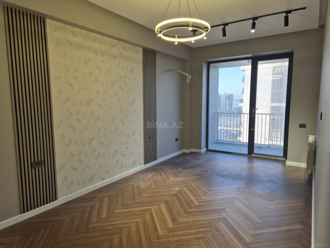Satılır 2 otaqlı mənzil 117 m²