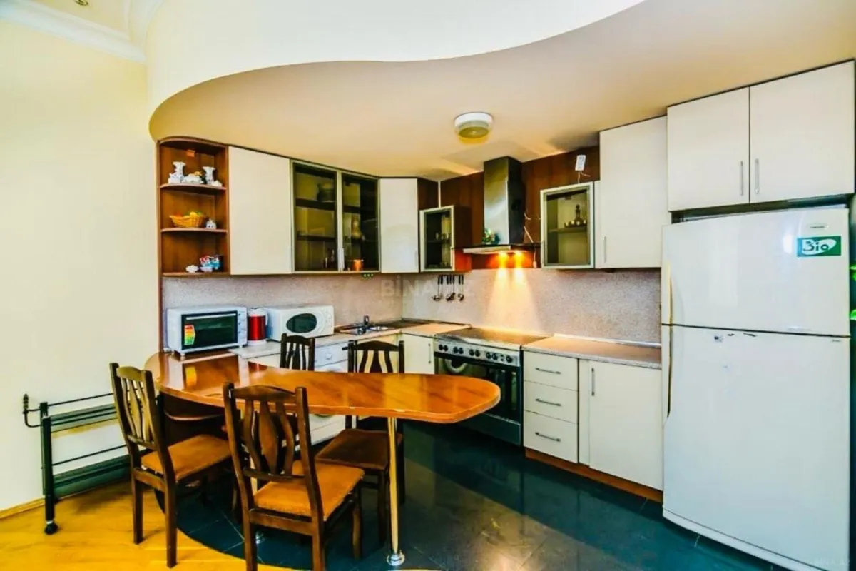 Kirayə verilir 3 otaqlı mənzil 90 m²