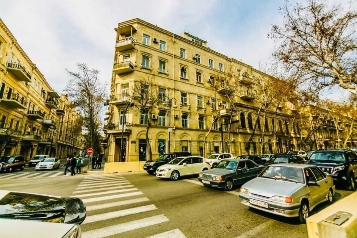 Kirayə verilir 3 otaqlı mənzil 90 m²