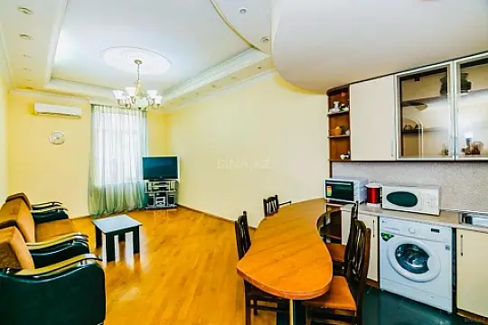 Kirayə verilir 3 otaqlı mənzil 90 m²