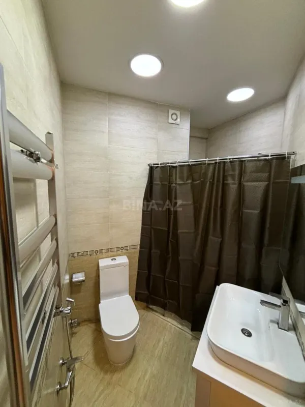 Kirayə verilir 3 otaqlı mənzil 118 m²