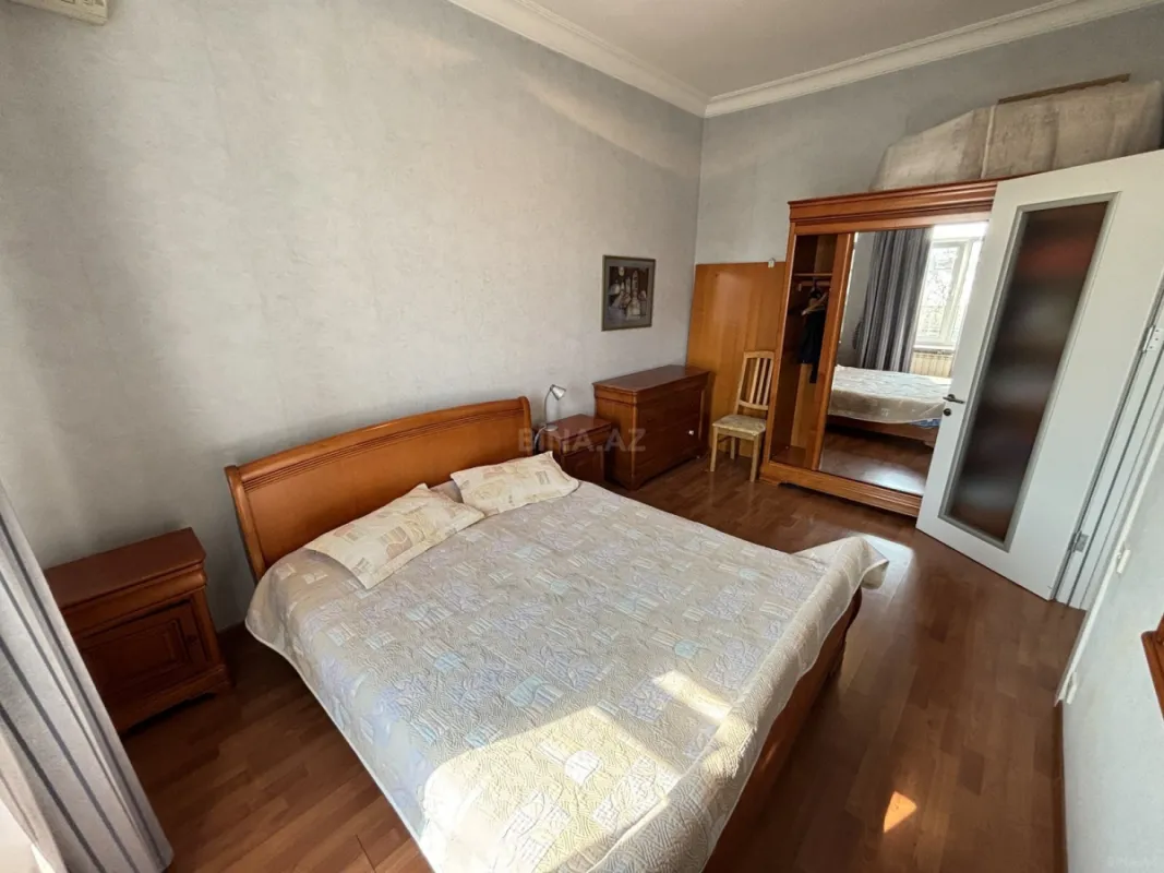 Kirayə verilir 2 otaqlı mənzil 65 m²