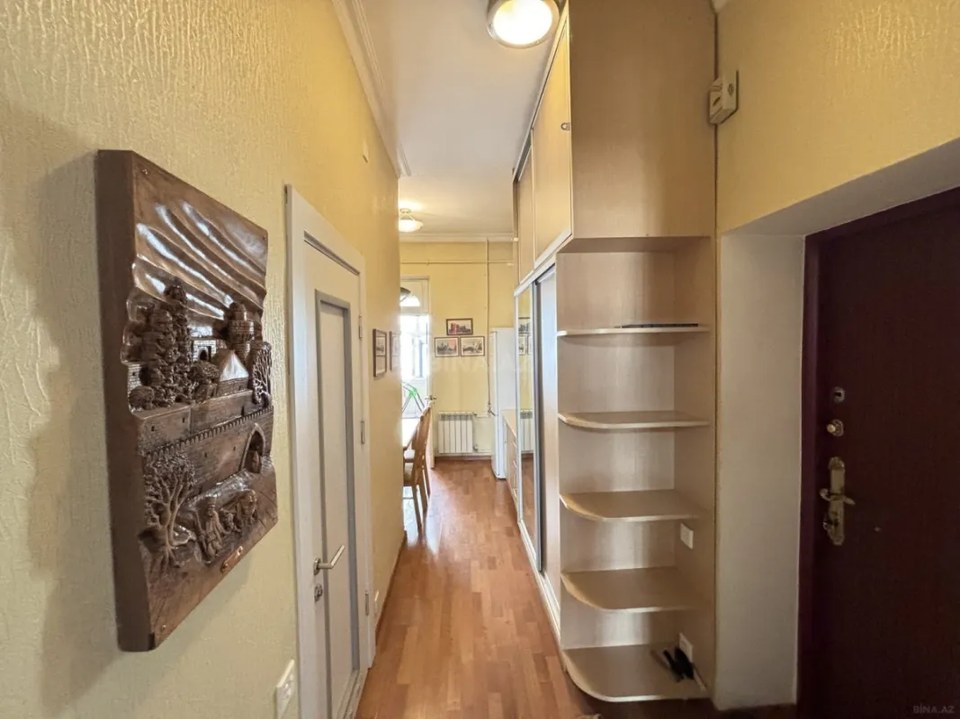 Kirayə verilir 2 otaqlı mənzil 65 m²