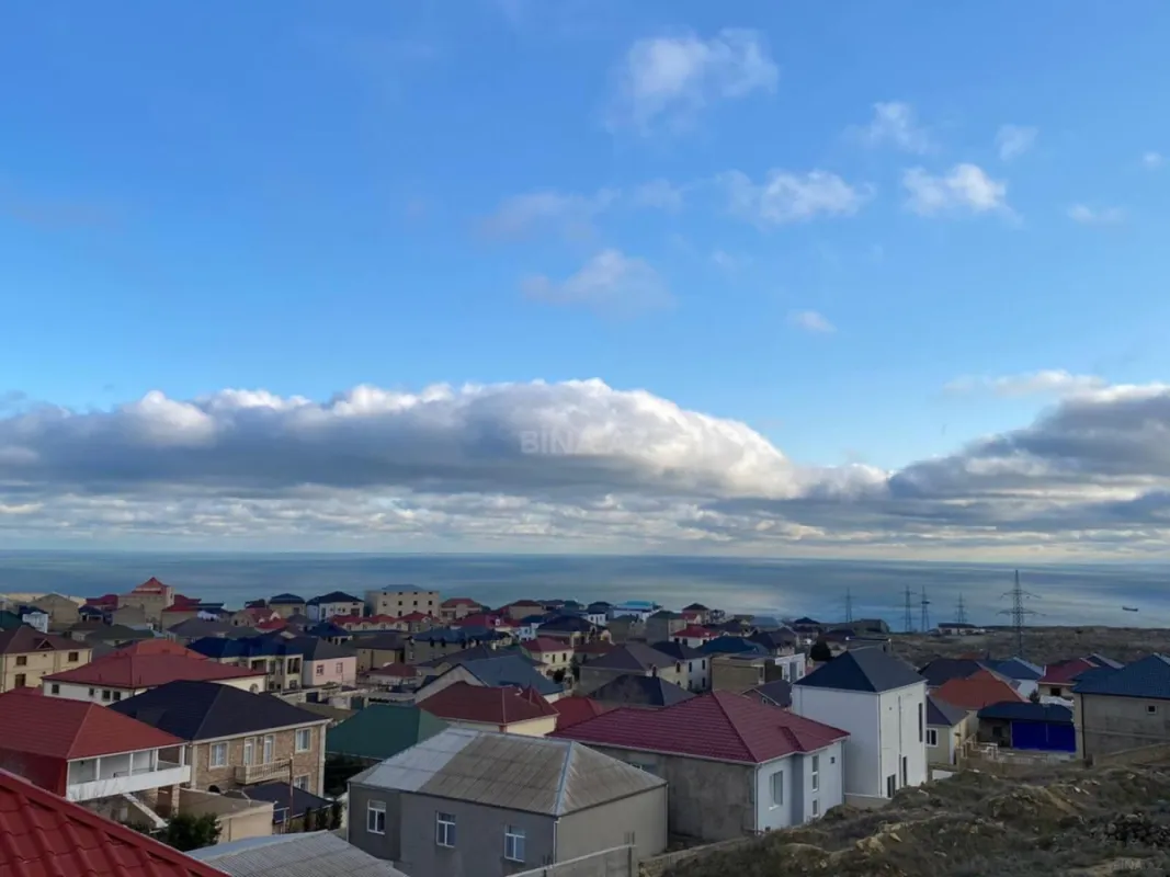 Satılır 5 otaqlı həyət evi 190 m²