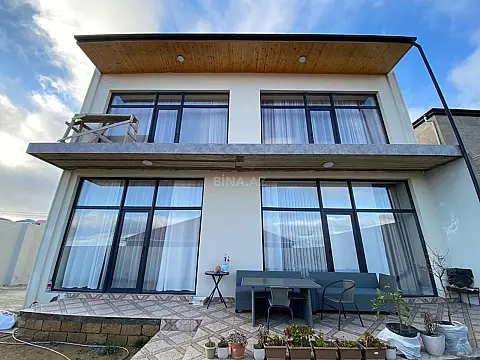 Satılır 5 otaqlı həyət evi 190 m²