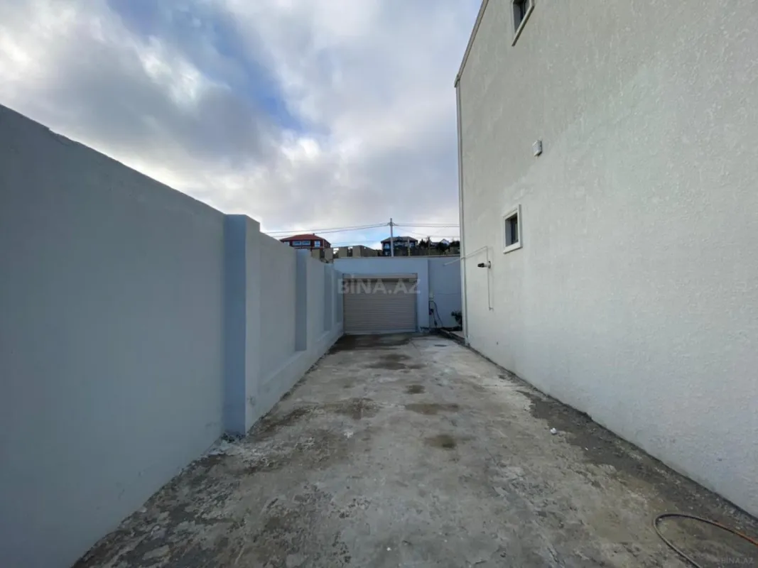 Satılır 5 otaqlı həyət evi 190 m²