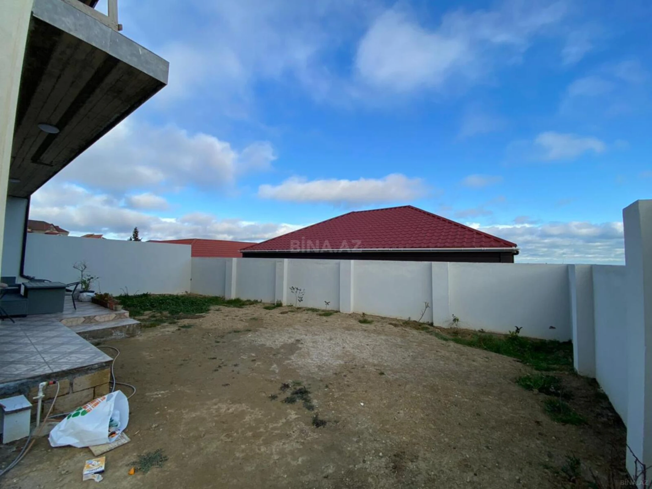 Satılır 5 otaqlı həyət evi 190 m²