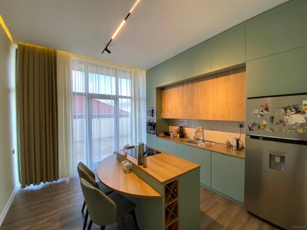 Satılır 5 otaqlı həyət evi 190 m²